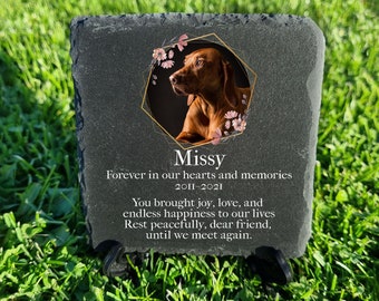 Gepersonaliseerde PET-gedenkplaat Aangepaste naam en foto aandenken Echte leistenen donkergrijze grafmarkering RIP-bord 10x10 Cm 4x4'' met standaard