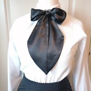Statement Bow Tie: Double Sided Women&#39;s Necktie