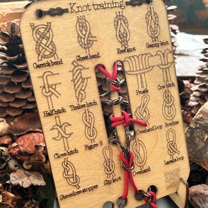 Knot Tying Trainer: Educational Wood Toy (16 Forest School Knots)