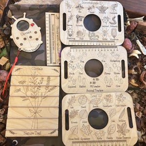 Nature Discovery Kit: Ladybug Magnifier, Animal Tracks - Durable Bag