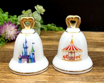 Vintage Disney klokvormige Salt & Pepper Magic Kingdom Castle Merry-Go-Round