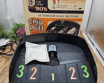 Système d'entraînement Chip and Putt avec retour de balle automatique des années 1980 par 19th Hole - NOS