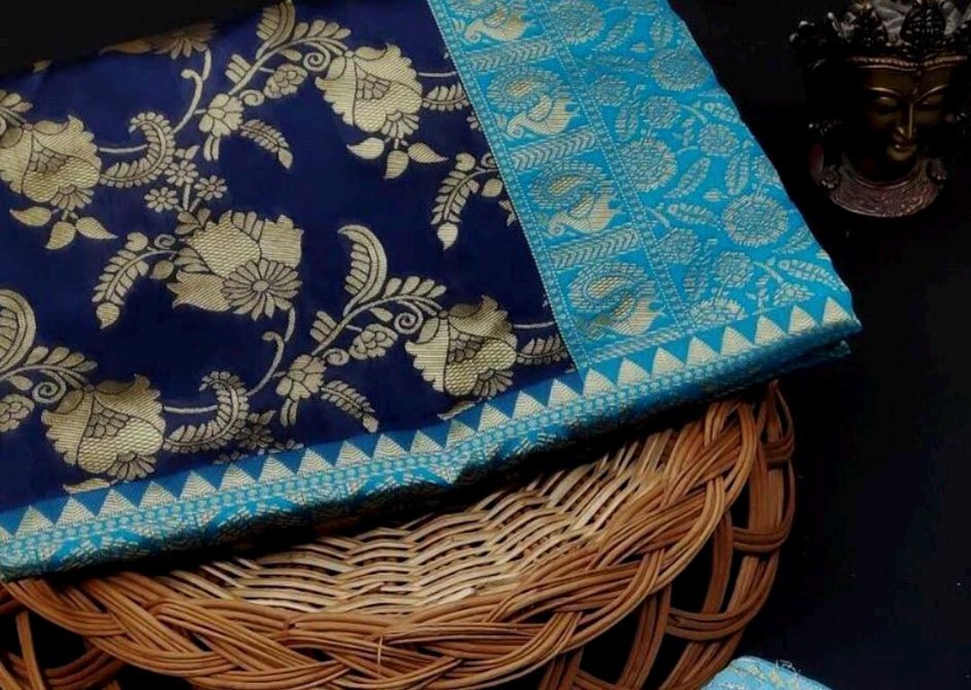 Women's Blue Banarsi Silk Woven Design Kanjeevaram  Saree