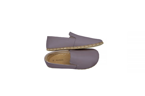 Women's Handmade Barefoot Purple Leather Slip-Ons - Bohemian Yemeni Loafers - Daily Use Comfy Slip-Ons