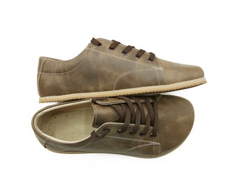 Handgemaakte grijze leren blote voetensneakers: Zero Drop-schoenen voor dames