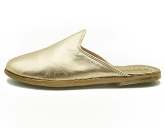 Handmade Leather Turkish Slippers: Comfy Travel Slip-Ons