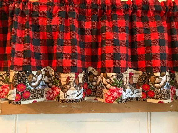 French country roosters valance Black and white checkered bottom. French country roosters valance Black and white checkered bottom.