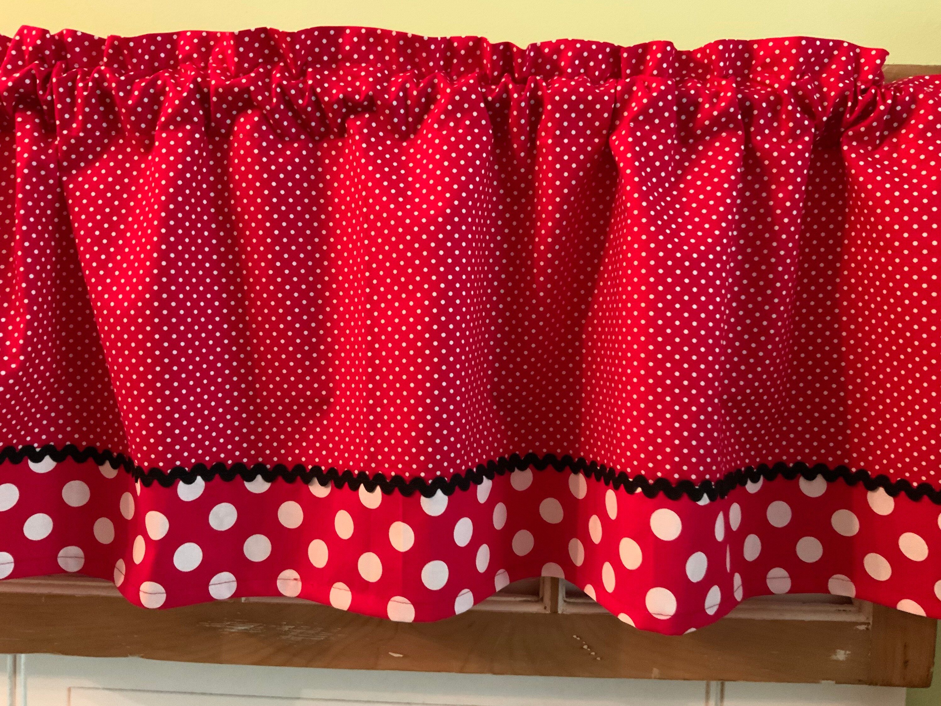 Minnie/mickey Mouse Red White Dots Valance - Etsy