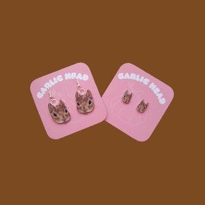 Ardilla - Pendientes colgantes con forma de botón - Par único - Dibujados a mano - Regalo personalizado - Regalo de cumpleaños y Navidad