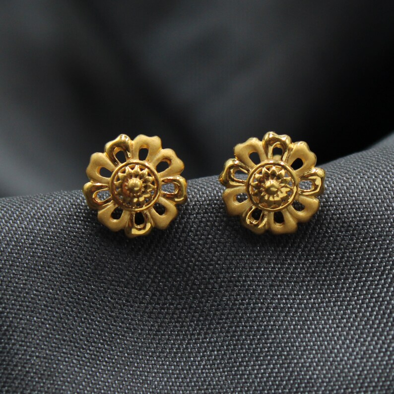 Flower Gold Earrings Pure 22k Gold Dainty Earrings Stud Tops Etsy