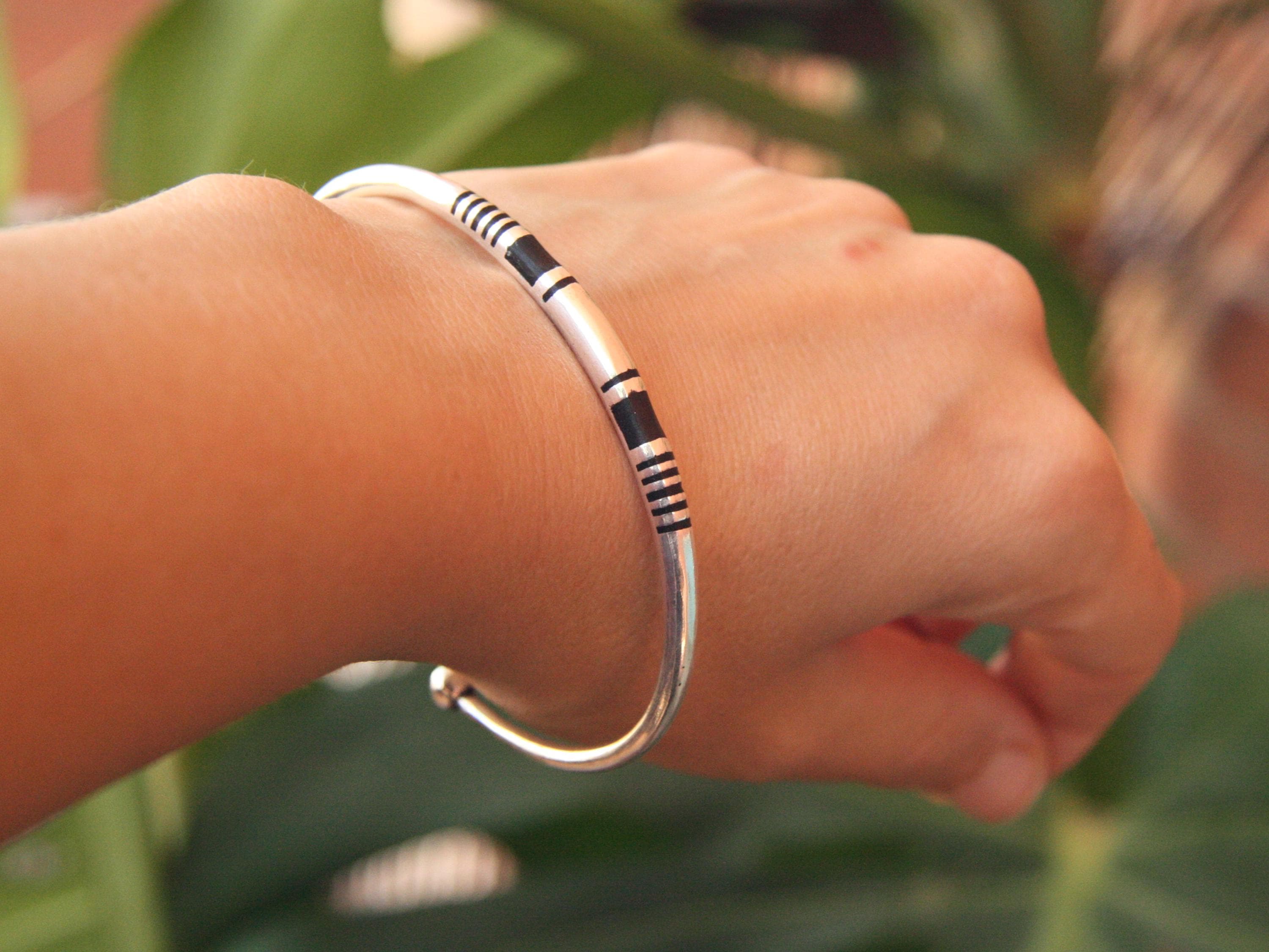 美品 ADAWAT'N TUAREG SILVER BANGLE AFFO AFFO – Adawat'n Tuareg