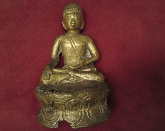 19th-20th century Bronze Java Indonesia Akshobhya small Buddha