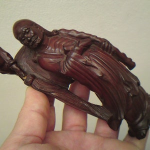 Antique Carved Wood Immortal Damo Bodhidharma holding rootwood Staff straw Hat Fly-Whisk