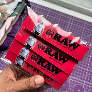 Cartine per sigarette personalizzate (confezione da 2-12) / Cartine personalizzate 1 1/4 di canapa RAW King Size, bomboniere per adulti, regali di compleanno unici, matrimonio