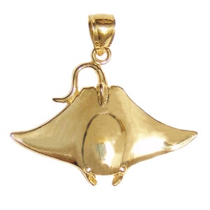 New 14k Gold Manta Ray Fish Pendant