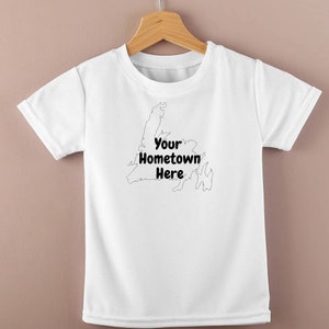 Carte de Terre-Neuve chemise de la ville natale, T-shirt personnalisé pour les tout-petits de la ville de Newfie, cadeau d’anniversaire pour enfant, cadeau pour petit-enfant, taille 2T, 3T, chemise 4T