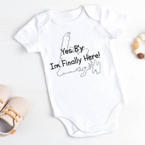 Yes B'y Custom Newfie slang Babymitteilung, Babyparty Idee, Neufundland Karte Neugeborenen Outfit, Baby Strampelanzug Foto Requisite, Newfie Papa Geschenk