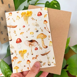 Carte postale de champignon, carte de champignon, carte d’automne, carte postale botanique, champignon d’aquarelle, cadeau pour l’amant d’automne, carte postale de forêt, illustration d’automne