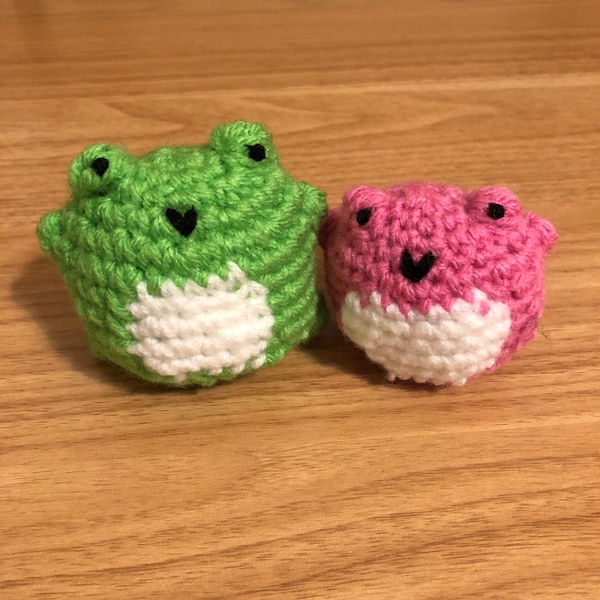 Frogn - Small Crocheted frogs!