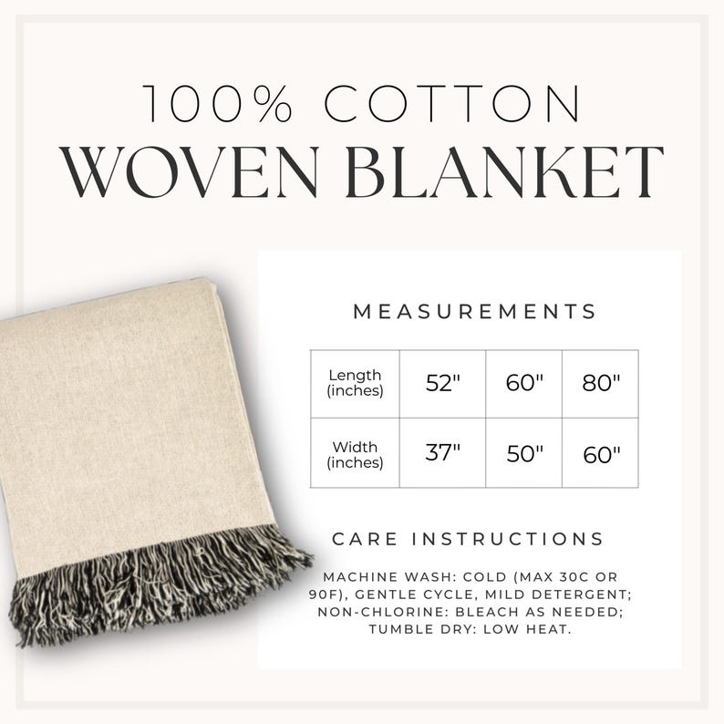 Pu&ograve; includere: Una coperta in cotone tessuto con corpo color crema e frange nere e crema. L'etichetta recita "100% COTTON WOVEN BLANKET". Le misure sono: 132cm, 152cm e 203cm di lunghezza e 94cm, 127cm e 152cm di larghezza.