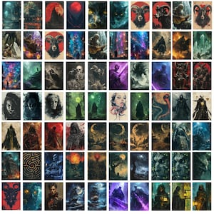 Pode incluir: Uma colagem de 64 imagens com temas de fantasia sombria e terror. As imagens retratam v&aacute;rias criaturas, paisagens e personagens, incluindo um bode com chifres, um corvo, uma caveira, uma mulher com uma cobra, uma figura encapuzada e uma cena de floresta.