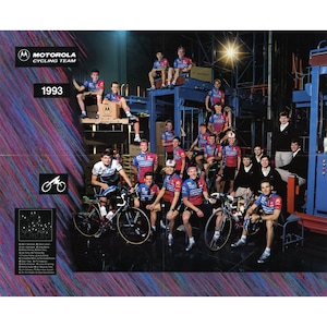1993 Motorola Cycling Team Poster: Vintage Team Photo (21x17 in)