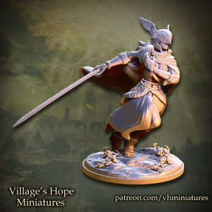 The Blade / Tabletop Model / Miniature Figurine | Village&#39;s Hope