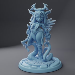 Goblin Goddess Magyl / Tabletop Model / Miniature Figurine | Twin Goddess Minis