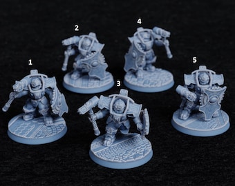 Dwarven Minotaur Hammersquad / Tabletop Model / Wargaming Miniature | Tablehammer