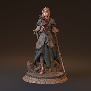 Miloen Santun the Sorceress / Tabletop Model / Miniature Figurine | MythReal Games