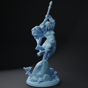 Thitania the Barbarian/ Tabletop Model / Miniature Figurine | Twin Goddess Minis