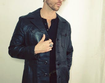 Vintage 1970s Black Leather Coat – Timeless Rock N Roll Flair Mens