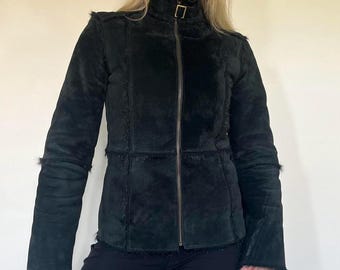 Vintage Black Shearling Suede Jacket: Women's Fitted Sheepskin Coat