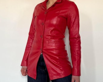 Blazer en cuir rouge vintage des années 90 : manteau long sur mesure