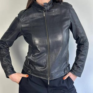 Veste en cuir noire vintage des années 90 | Blouson de motard en cuir véritable pour femme | Manteau en cuir véritable | Veste en cuir d'agneau de style vintage grunge Y2K