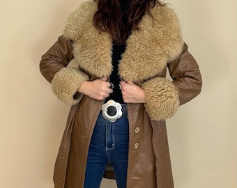 Vintage 70s Penny Lane Shearling Coat – Brown Leather with Oversized Sheepskin Collar & Cuffs