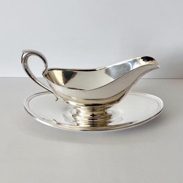 Midcentury Gorham Colonial Pattern Silverplate Gravy Boat YC430