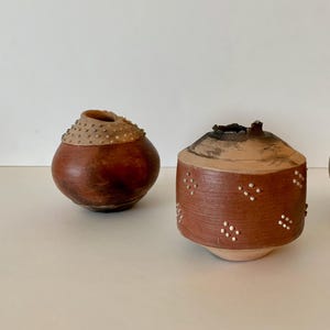 Vintage Jeri Burdick Art Pottery Pod Vases: Wood Fired Red Clay, South Carolina