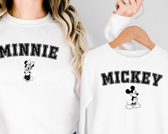 Ratón retro, Pareja Svg, Ratón mágico SVG, Día de San Valentín SVG, Mickeyy y Minniee College Svg, Personalizar regalo Svg, Disneyy Matching SVG