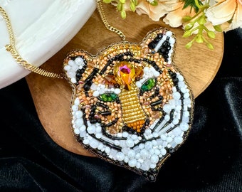 Embroidered Beaded Tiger Brooch Necklace, Wildlife Animal Face Lapel Pin
