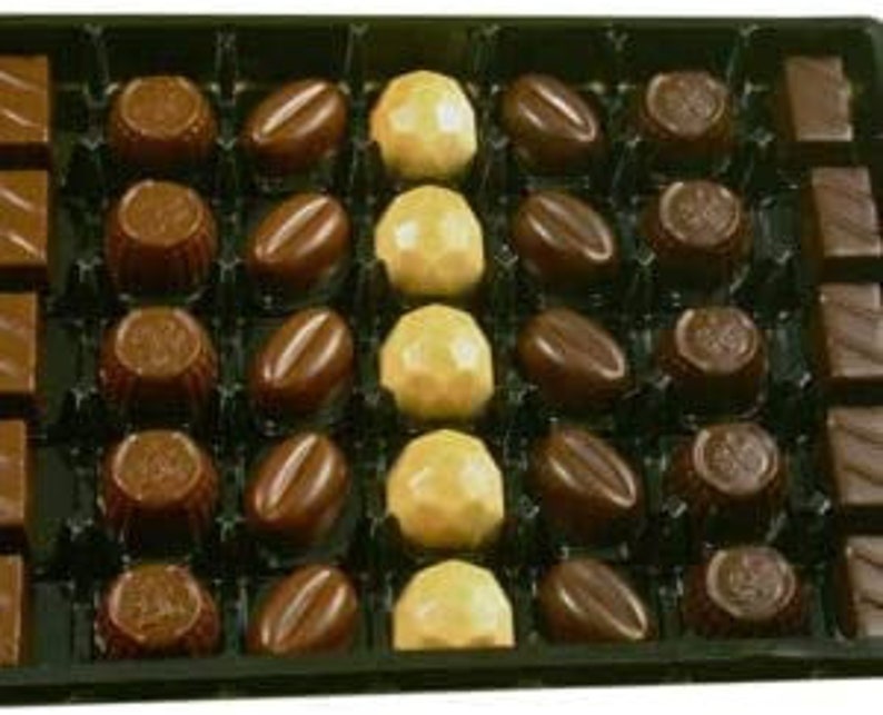 Diabetic Belgian Chocolates in White Gift Box 185g 16-17 individual chocolates by The Chocolate Source image 4