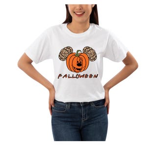Falloween PNG, Mickey-geïnspireerde pompoenafbeelding, pompoen met dierenprint png, vampier Mickey, Halloweenvakantie
