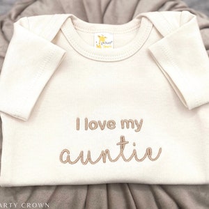 Embroidered I love my auntie Bodysuit, My Aunt is my Favorite, Surprise Baby Gift for auntie, Pregnancy Announcement for Auntie, Gift