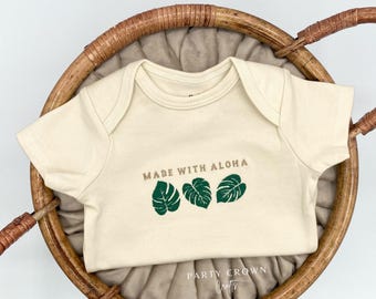 Embroidered Made with Aloha Bodysuit • Cute Hawaii Baby Announcement • Monstera Leaves Bodysuit • Tropical Baby • Made in Hawaii Baby Reveal