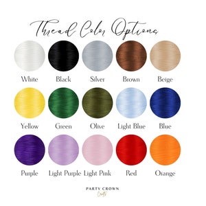 Puede incluir: Una tabla de colores de hilo para bordar, que muestra 15 colores diferentes en c&iacute;rculos. Los colores son: blanco, negro, plata, marr&oacute;n, beige, amarillo, verde, oliva, azul claro, azul, morado, morado claro, rosa claro, rojo y naranja.