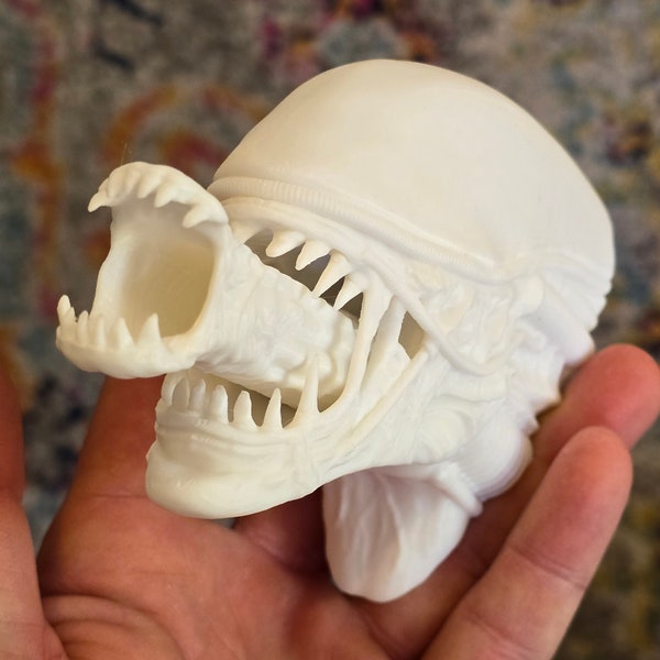 3D Printed White Xenomorph Alien Pen Holder - 100% Infill 248g (8.78oz) - 4.5" Tall