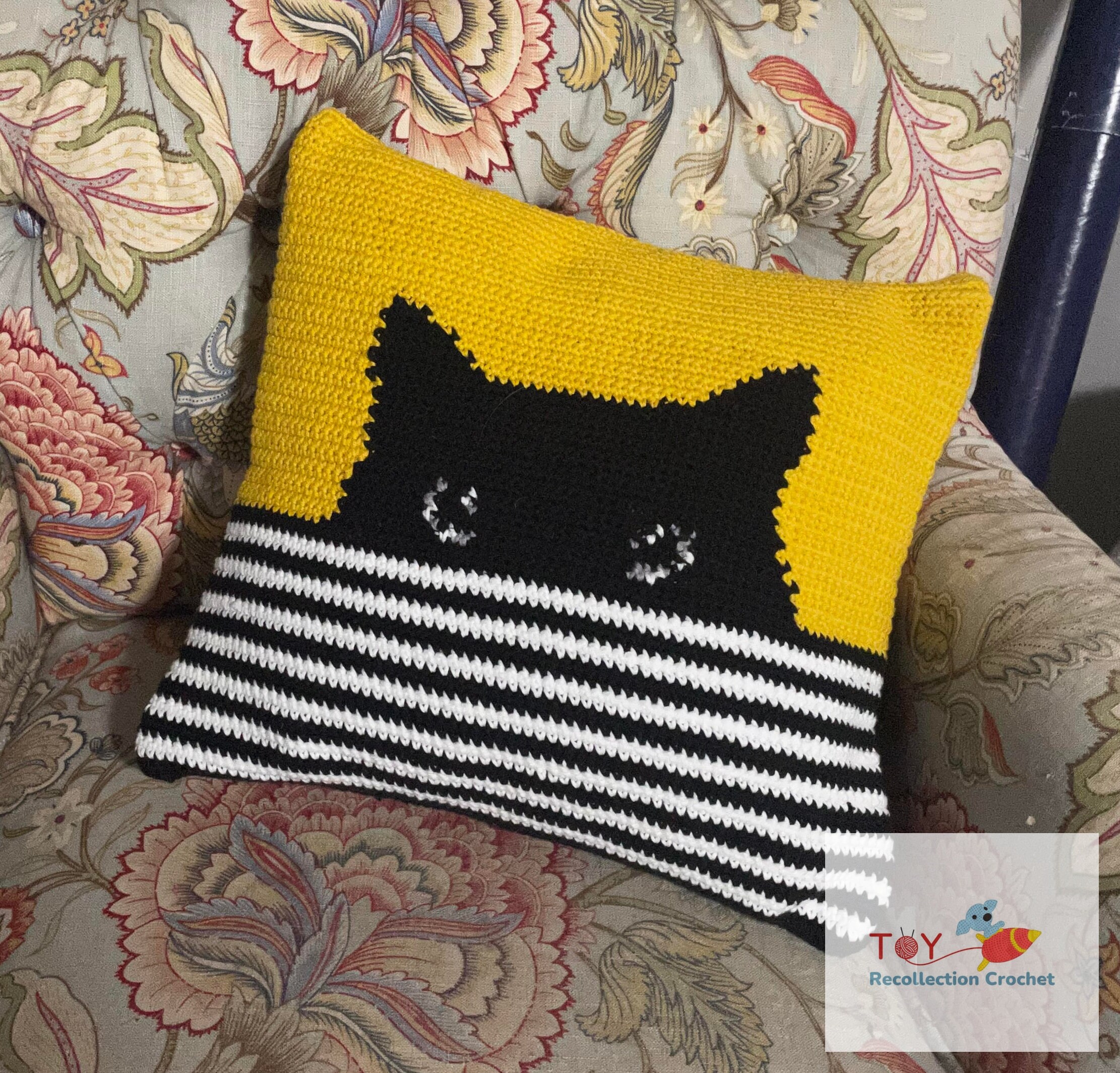 Coussin Décoratif Au Crochet Chat De Noël, 16x16 Pouces (100% Laine) – Neuf