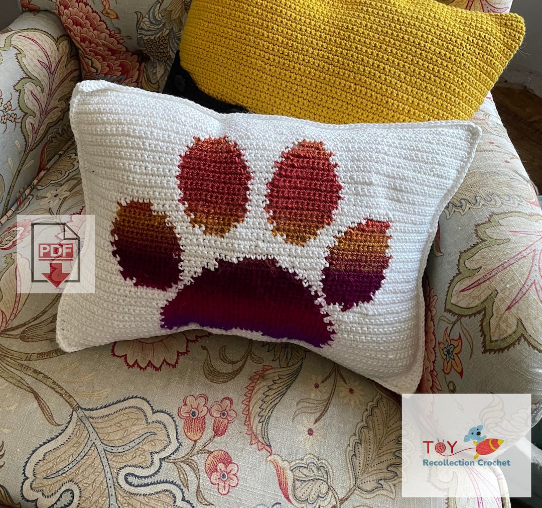 Paw Tapestry Crochet Pillow Pattern / Beginner / PDF Crochet Pattern