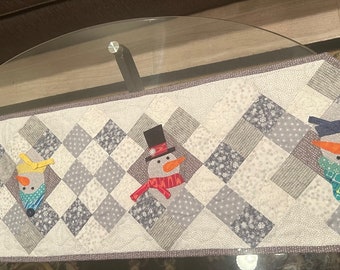 Snowman Table Runner, Quilted Snowman Table runner, Winter Table runner