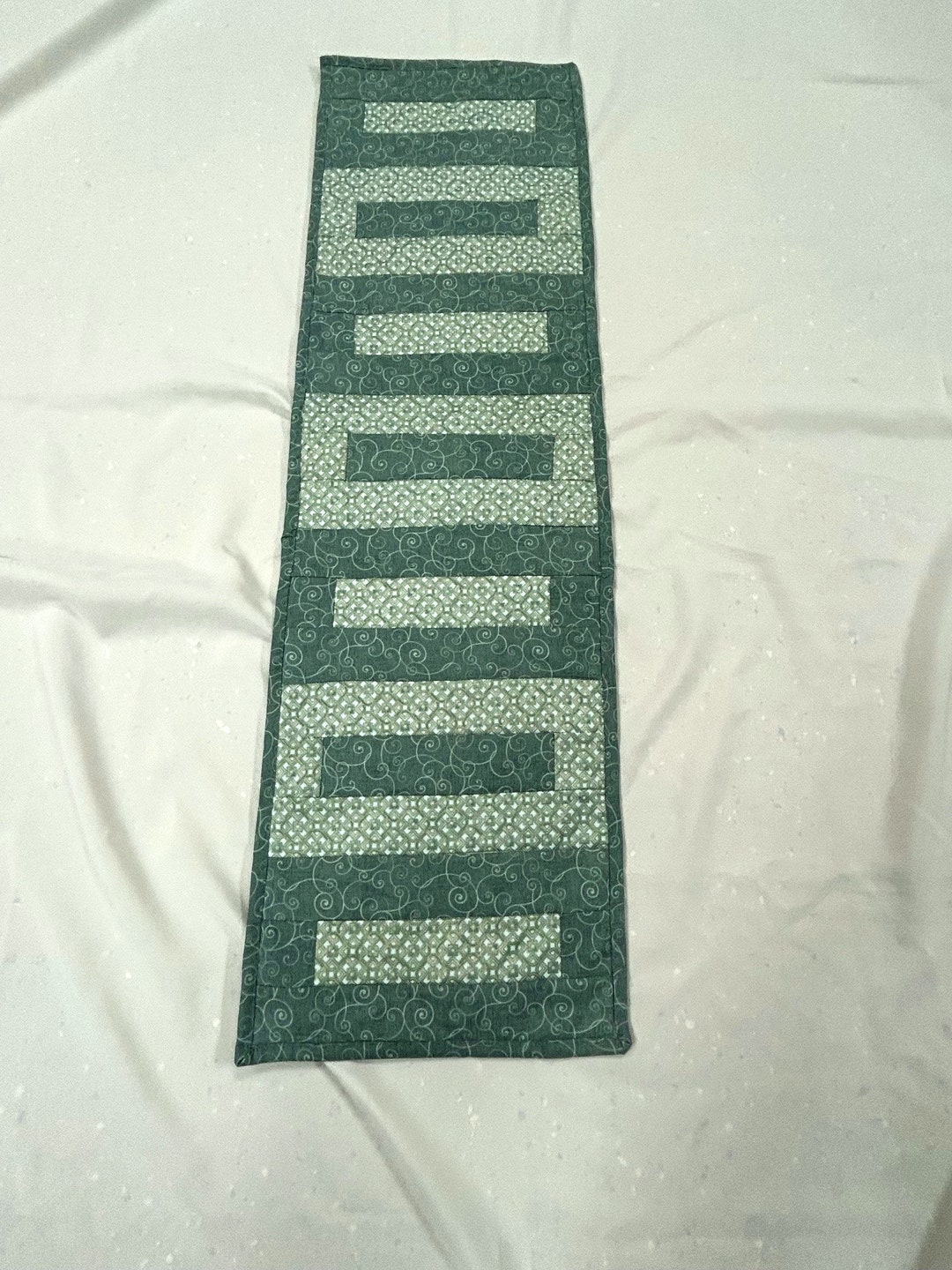 Celtic Stag Quilted Table Topper NCU0NTV381